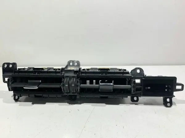 Grila ventilatie bord centrala 55670-02400 Toyota Auris (2013-2015)