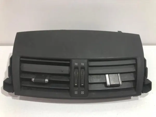Grila ventilatie bord centrala 55670-42050 Toyota RAV 4 (2005-2010)