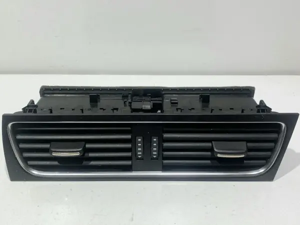 Grila ventilatie bord centrala 8T2820951B Audi A4 (2007-2011) [8K2, B8]