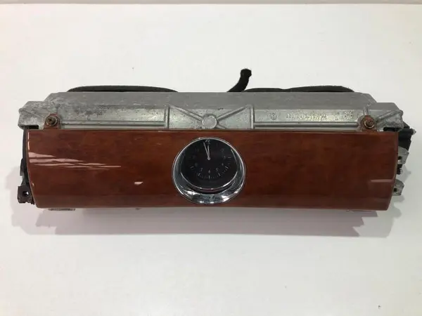 Grila ventilatie bord centrala cu ceas 3d1853578 Volkswagen Phaeton (2002-2010)