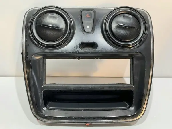 Grila ventilatie bord centrala Dacia Dokker (2011-2017)