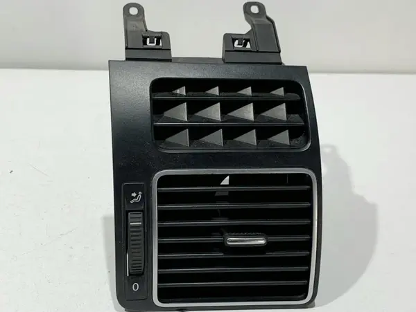 Grila ventilatie dreapta fata 1T0819704E Volkswagen Touran facelift (2010-2015) [1t3]
