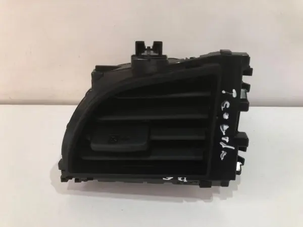 Grila ventilatie dreapta fata 55061-02320 Toyota Corolla (2012-2018)