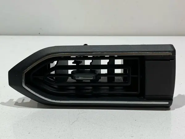 Grila ventilatie dreapta fata 687601376R Dacia Logan 3 (2020->)