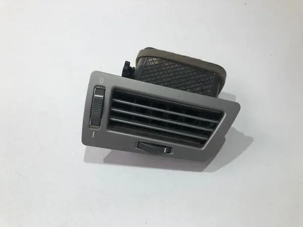 Grila ventilatie dreapta fata 6911242 BMW Seria 5 (2003-2010) [E60]