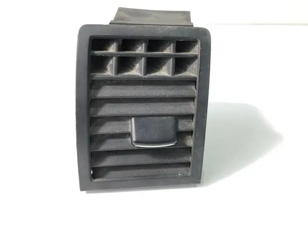 Grila ventilatie dreapta fata 7l6819703e Volkswagen Touareg (2002-2006)