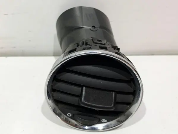Grila ventilatie dreapta fata 9655994177 Peugeot 3008 (2009-2013)