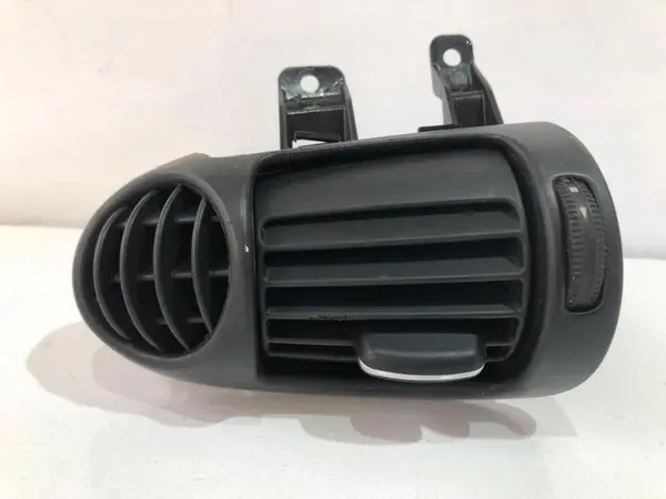 Grila ventilatie dreapta fata a2038300654 Mercedes C-Class (2001-2007) [W203]