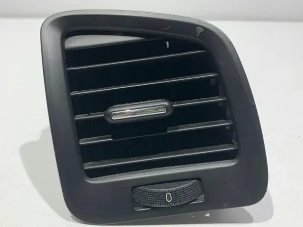 Grila ventilatie dreapta fata Opel Insignia A (2008-2013)