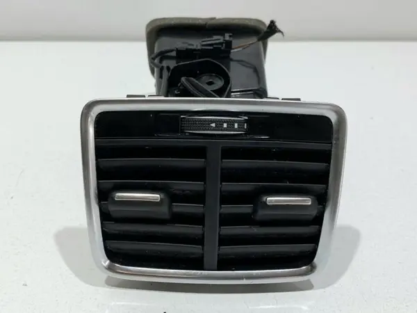 Grila ventilatie spate 8U0819203 Audi Q3 (2011-2017) [8U]