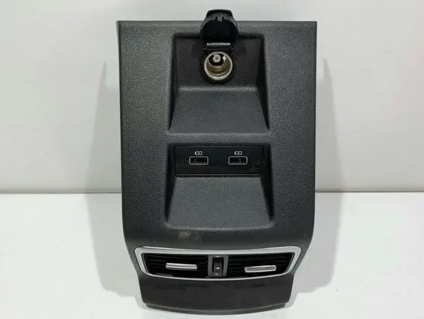 Grila ventilatie spate cu priza usb / aux 969302069R Renault Megane 4 (2016-2020)