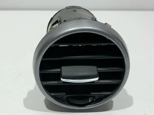 Grila ventilatie stanga / dreapta bord 1P0819203 Seat Leon 2 (2005-2013)