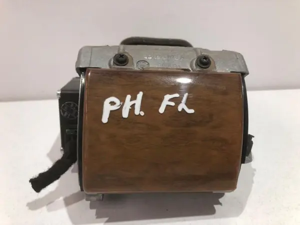Grila ventilatie stanga fata 3d1853231 Volkswagen Phaeton (2002-2010)