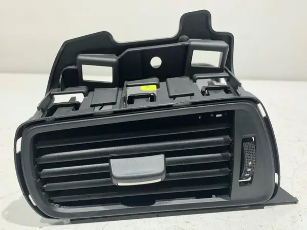 Grila ventilatie stanga fata 4G1820901 Audi A6 (2010-2018) [4G2, C7]