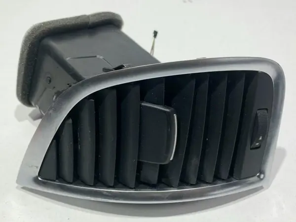 Grila ventilatie stanga fata 4L0820901 Audi Q7 facelift (2010-2015) [4L]