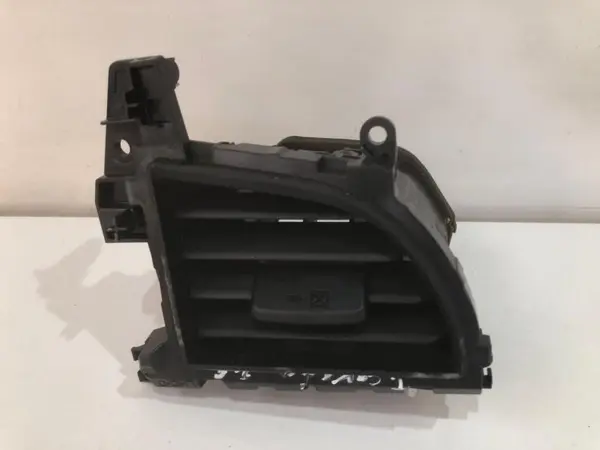 Grila ventilatie stanga fata 55061-02300 Toyota Corolla (2012-2018)