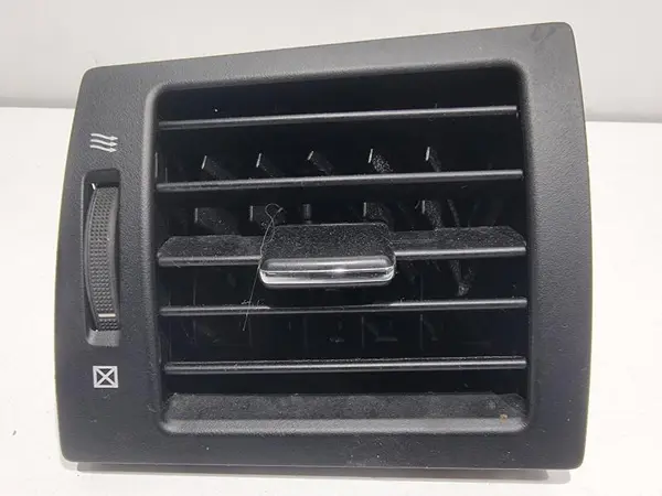 Grila ventilatie stanga fata 55660-05101 Toyota Avensis (2009-2012) [T27]