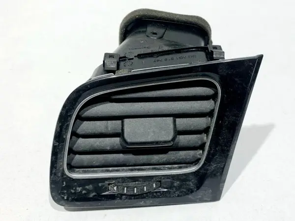 Grila ventilatie stanga fata 5G1819247B Volkswagen Golf 7 (2012-2017)