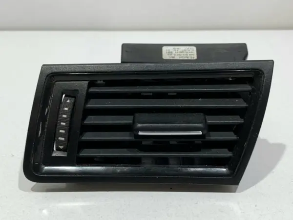 Grila ventilatie stanga fata 5JA819701G Skoda Rapid facelift (2017-2019)