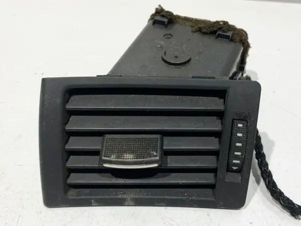 Grila ventilatie stanga fata 8E0820901F Audi A4 (2001-2004) [8E2, B6]