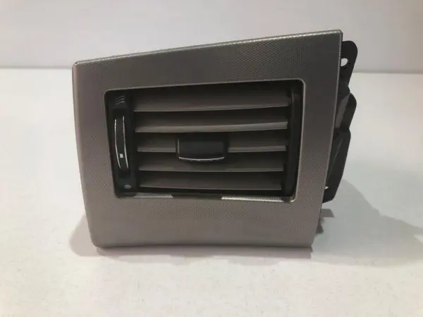 Grila ventilatie stanga fata 8x23-014a23-ah Jaguar XF (2008-2015) [X250]