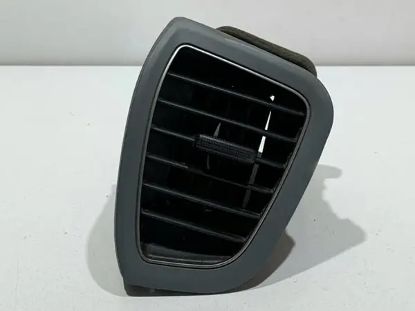 Grila ventilatie stanga fata 97480-C8000 Hyundai i20 2 facelift (2018-2020)