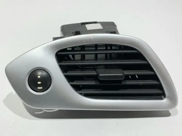 Grila ventilatie stanga fata Renault Grand Scenic 3 (2009-2011)