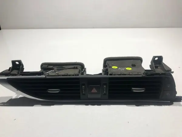 Grile aerisire bord volan dreapta 4g2820951 Audi A6 (2010-2018) [4G2, C7]