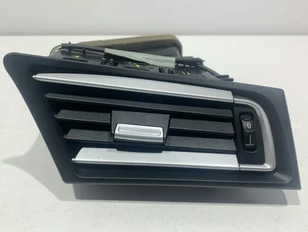 Grile ventilatie dreapta fata 9115862 10 BMW Seria 7 (2008-2015) [F01, F02]