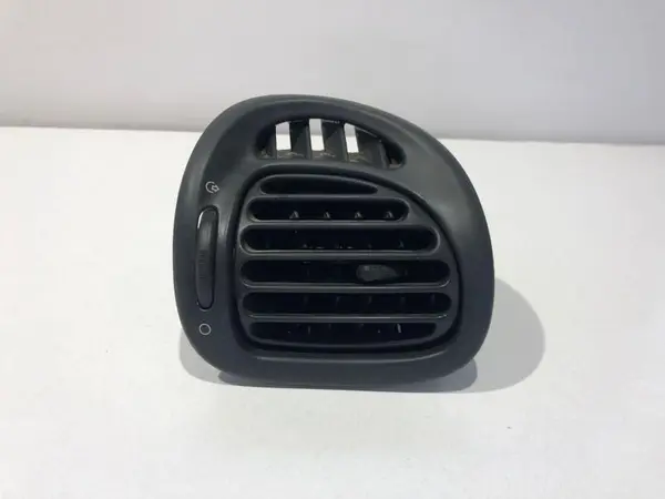 Grile ventilatie dreapta fata 9631280077 Citroen Xsara Picasso (1999-2010)