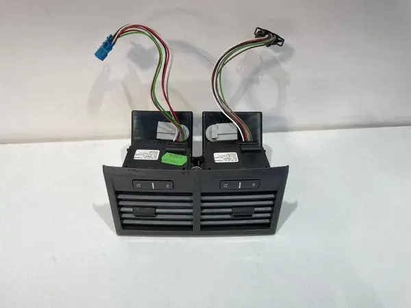 Grile ventilatie spate 3d0919815k Volkswagen Phaeton (2002-2010)