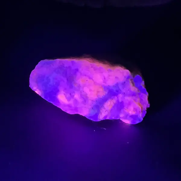 Hackmanit mov Uv reactive piatra bruta m10