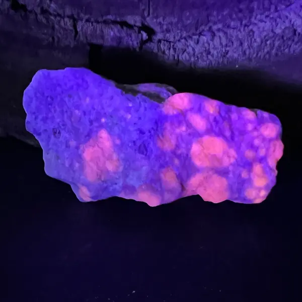 Hackmanit mov Uv reactive piatra bruta m3