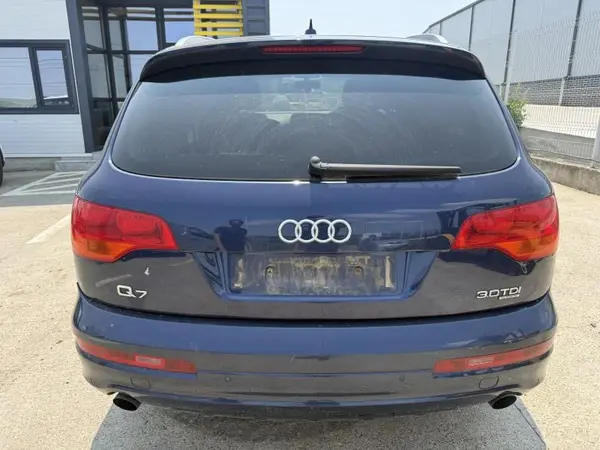 Haion cu luneta culoare albastra - lz5e Audi Q7 facelift (2010-2015) [4L]