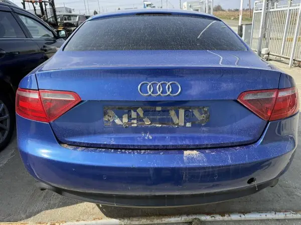 Haion cu luneta culoare albastru - ly9b Audi A5 facelift (2012-2016) [8T3]