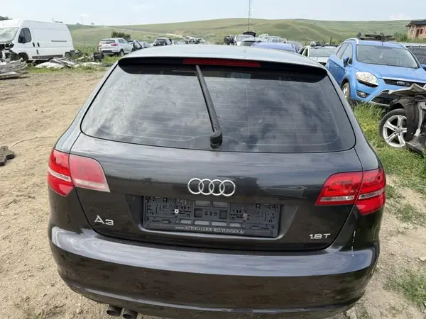 Haion cu luneta culoare gri - lz7l Audi A3 facelift (2008-2013) [8P1]