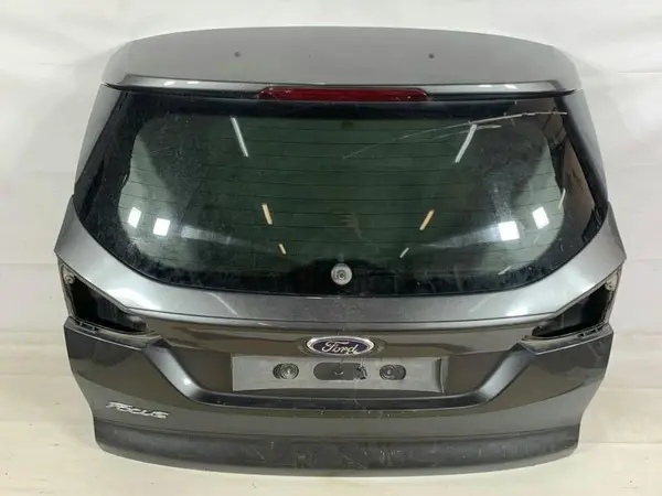 Haion cu luneta culoare gri - magnetic Ford Focus 3 facelift (2013-2018)