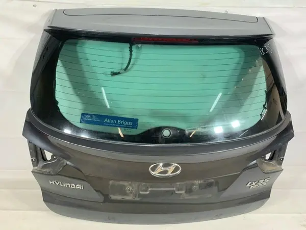 Haion cu luneta culoare midnight black Hyundai ix35 (2010-2013)