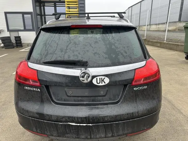 Haion cu luneta culoare neagra - gar Opel Insignia A (2008-2013)