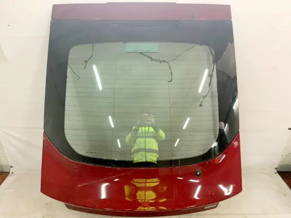 Haion cu luneta culoare rosie Ford Mondeo (2014-2022) [MK5]
