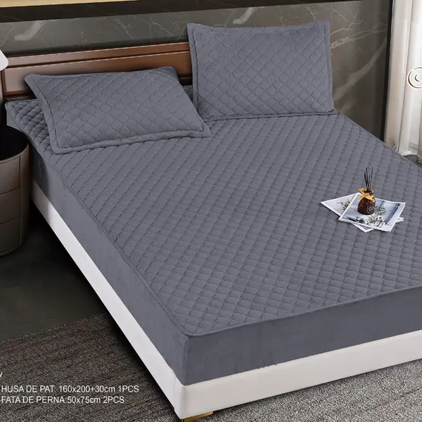 Husa Matlasata Tip Topper din Catifea 160x200cm, cu 2 Fete de Perna 50x70cm - Somn Odihnitor si Sustinere pentru Spate, Gri inchis
