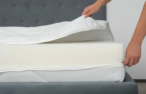 Husa pentru saltea Somnart Ultrasleep matlasata cu fermoar alb 4 laturi 140 x 200 x 18 cm