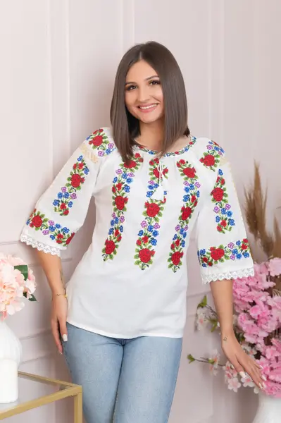 Ie traditionala alba cu motiv floral rosu Sabrina