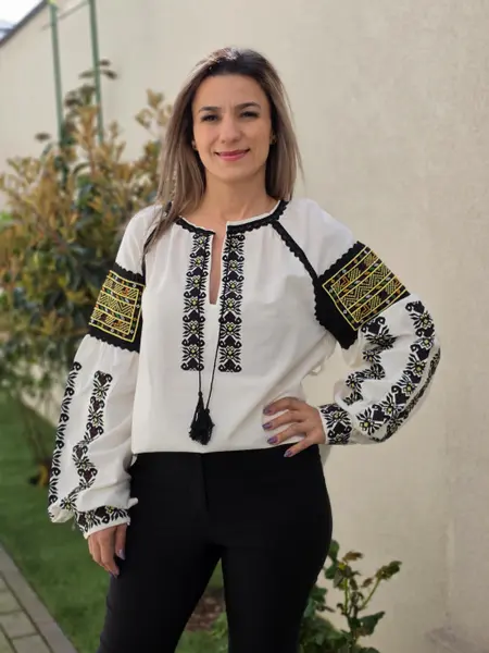 Ie Traditionala Celina