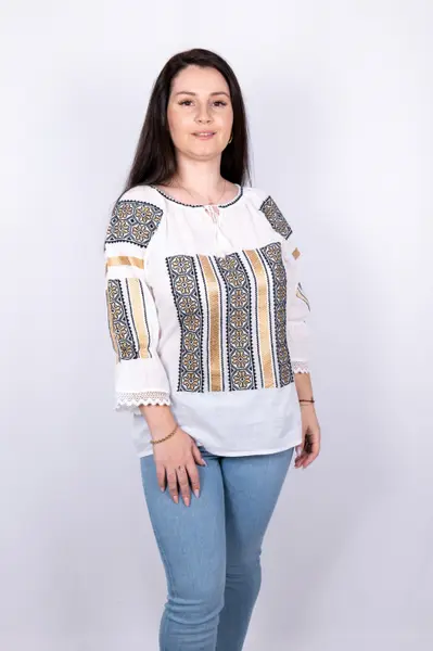 Ie Traditionala Dragomira