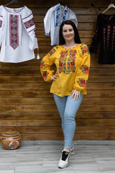 Ie Traditionala Ianina 22