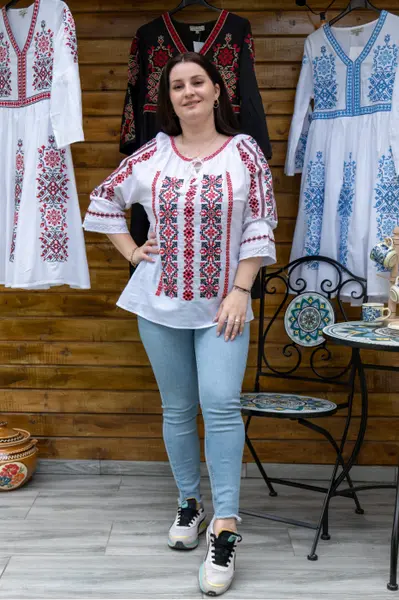 Ie Traditionala Leonarda 2