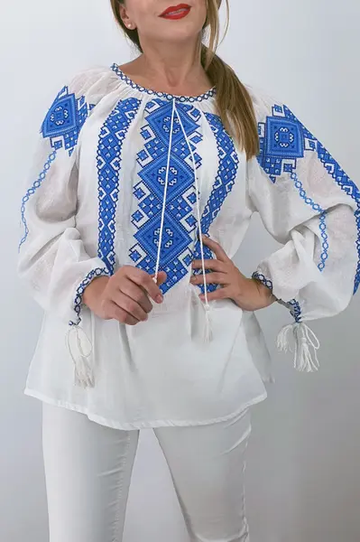 Ie Traditionala Letitia 3