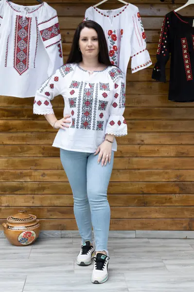 Ie Traditionala Tudorita