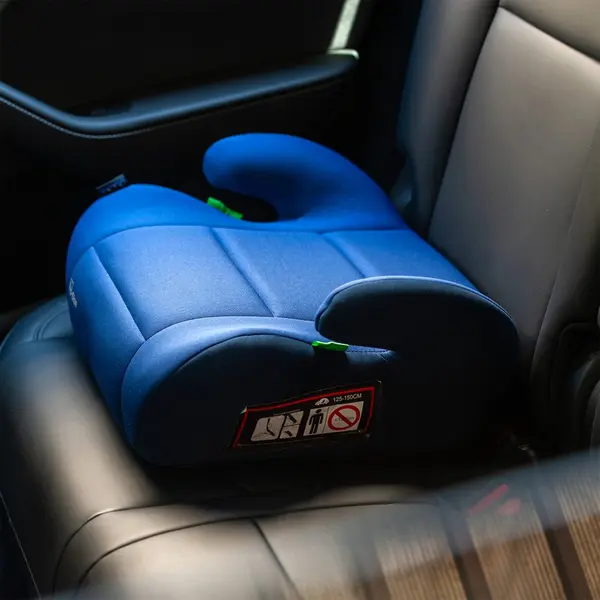 Inaltator auto i-Size Juju Jazzy Booster Albastru-Bleumarin, 125x150 cm, cotiere moi, husa detasabila